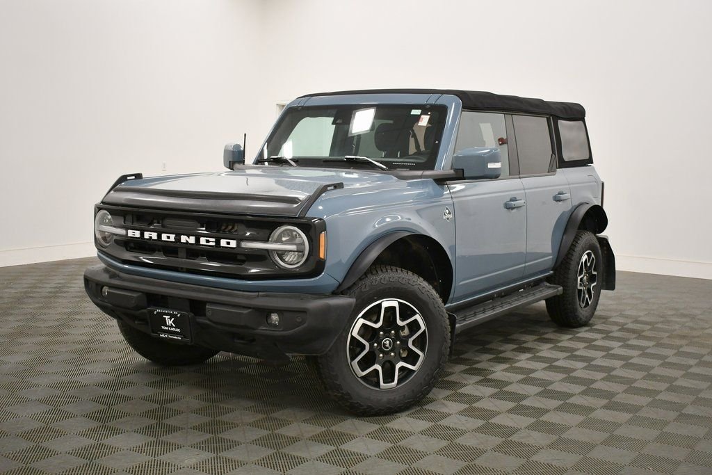 Used 2022 Ford Bronco 4-Door Outer Banks with VIN 1FMDE5BH8NLB60339 for sale in Rochester, Minnesota