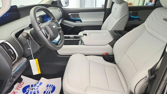 New 2026 Agate Black Metallic Ford MAX Platinum® image 11