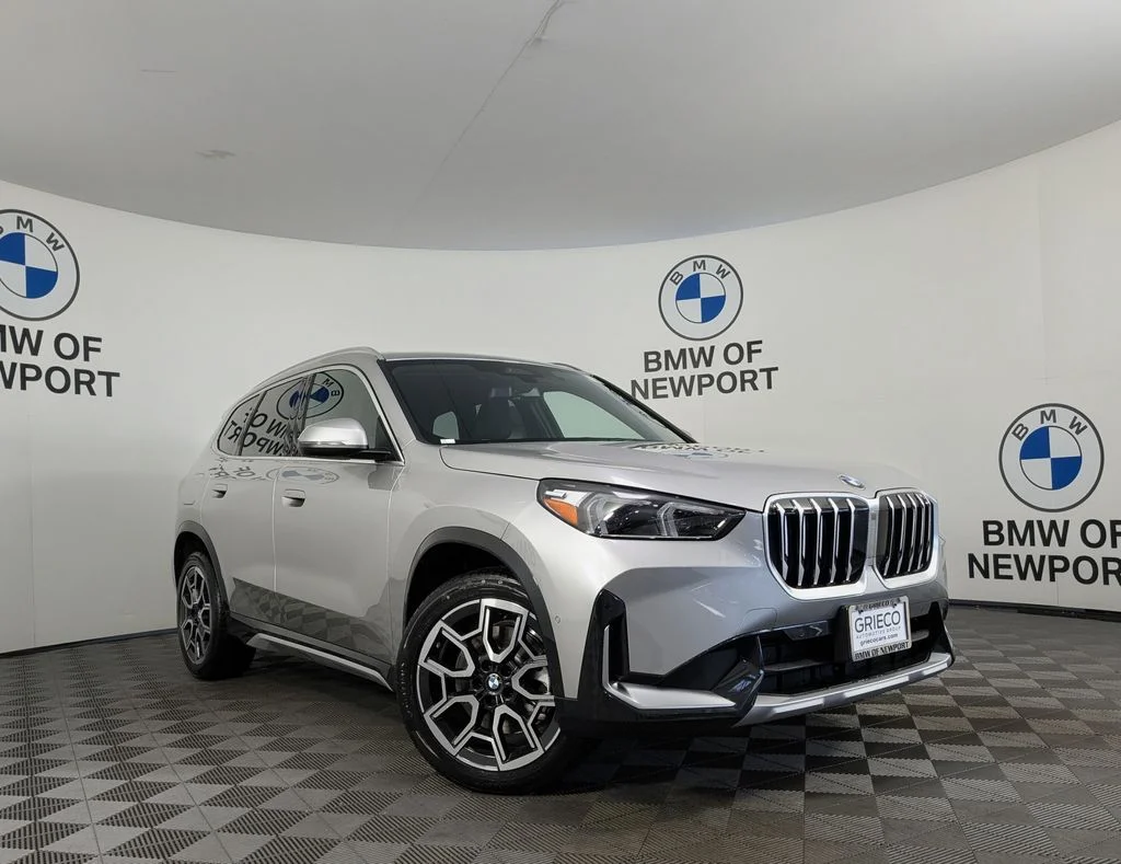 New 2026 Silver BMW xDrive28i image 3