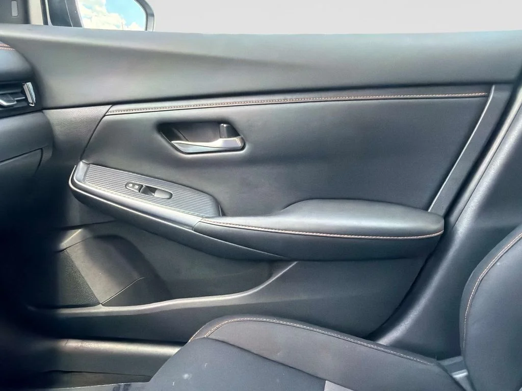 Used 2023 White Nissan SR image 23