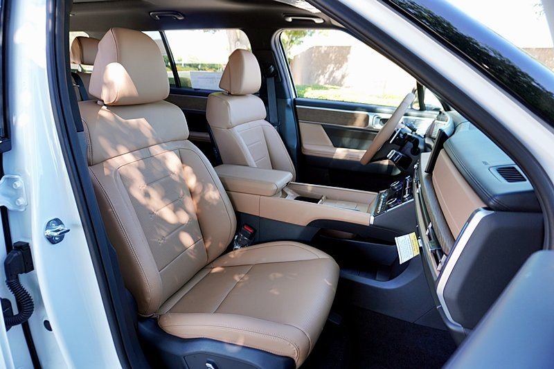 New 2025 White Hyundai Limited image 14