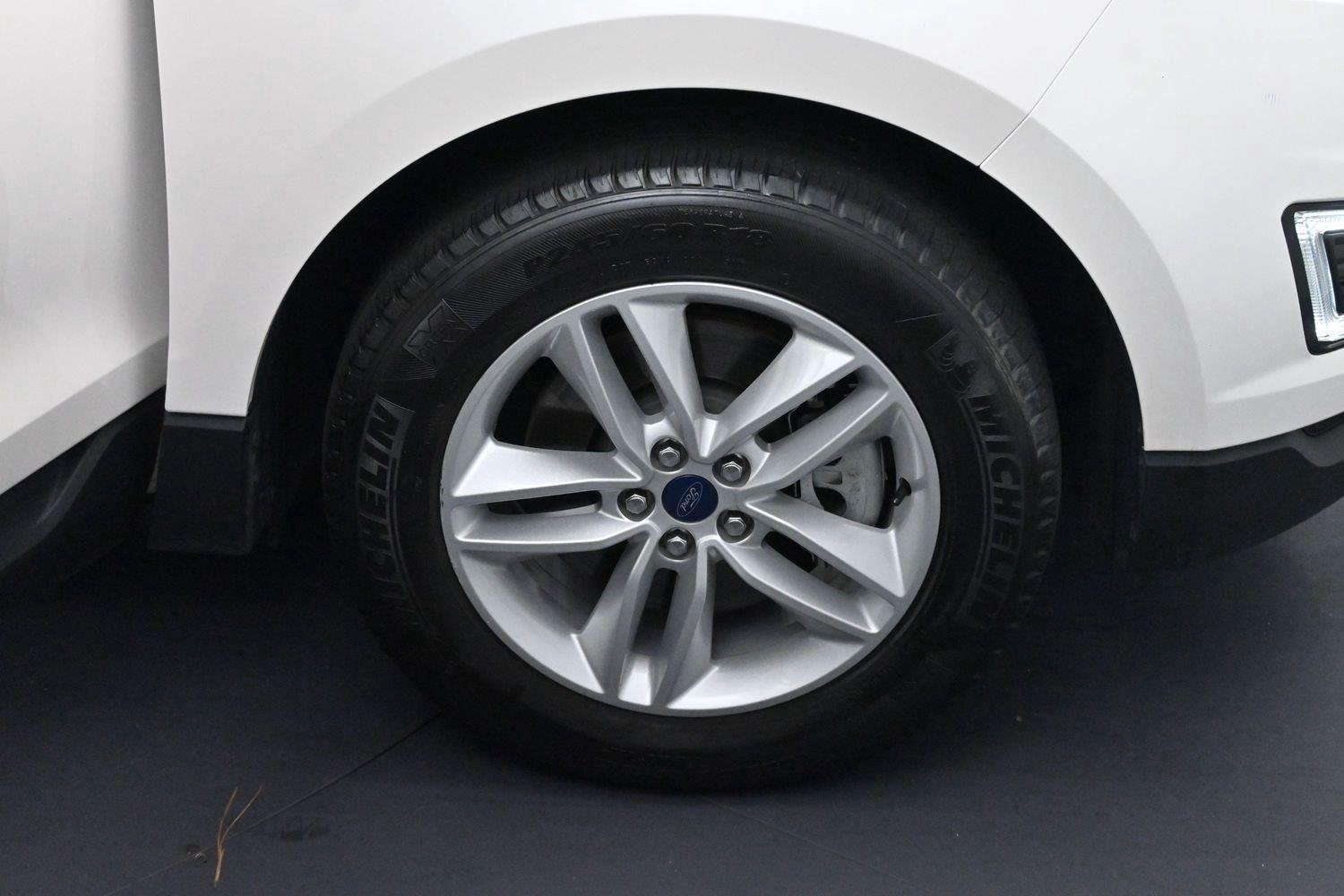 Used 2017 White Platinum Metallic Tri-Coat Ford SEL image 30