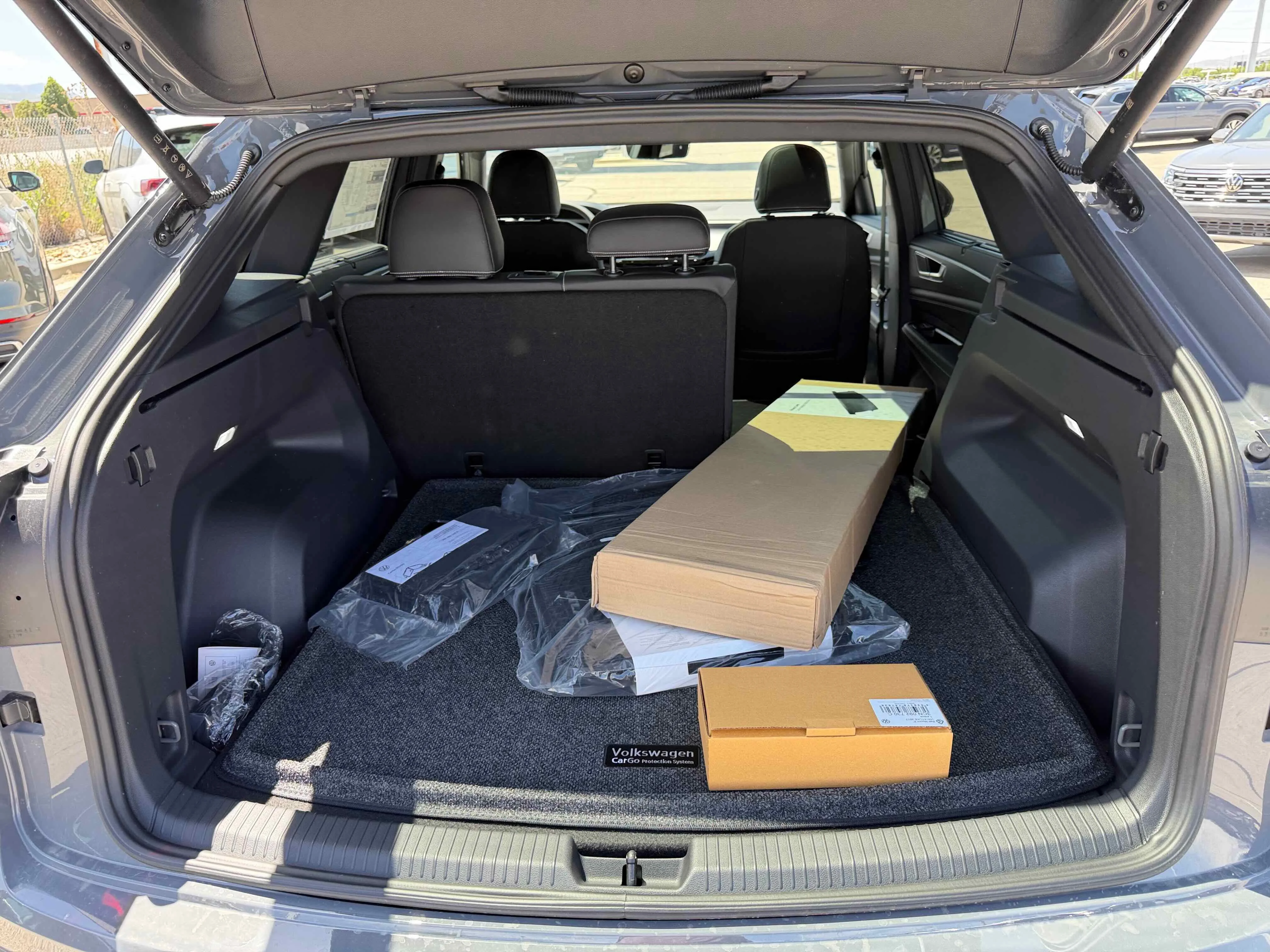 New 2026 Gray Volkswagen 2.0T SE w/Technology image 31