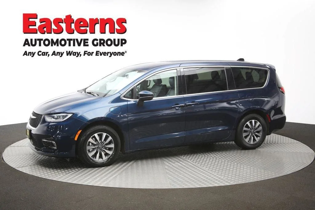 Certified Used 2023 Blue Chrysler Touring L image 62