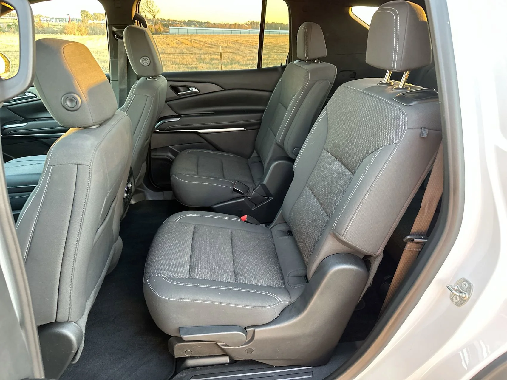 Used 2024 Summit White Chevrolet FWD LT image 21