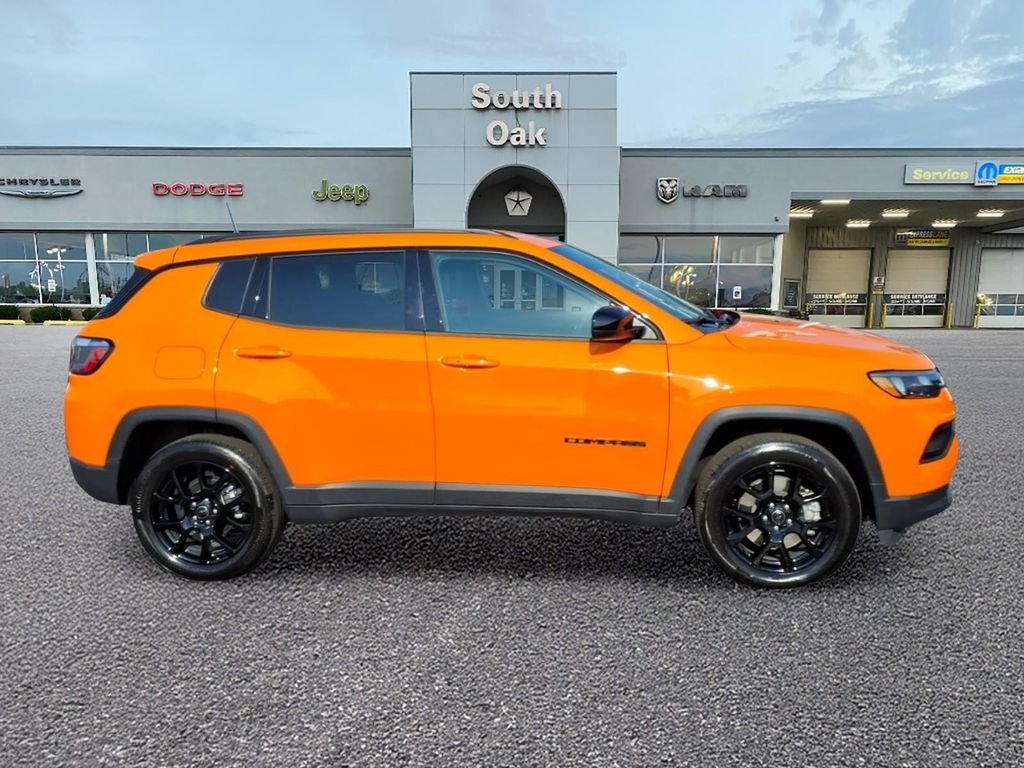 New 2026 Joose (DISC) Jeep Latitude image 2