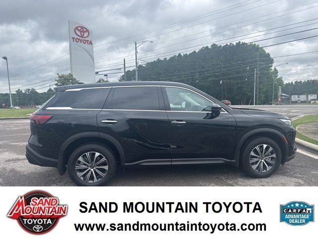 Used 2025 Black INFINITI PURE image 2