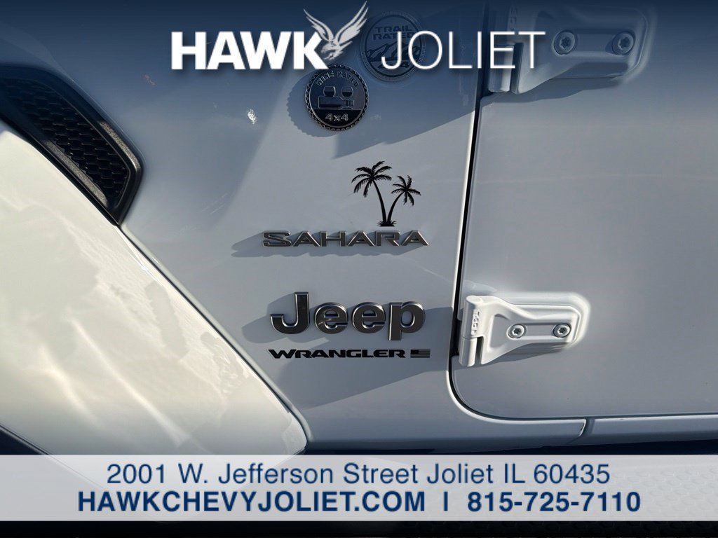 Used 2024 White Jeep Sahara image 9
