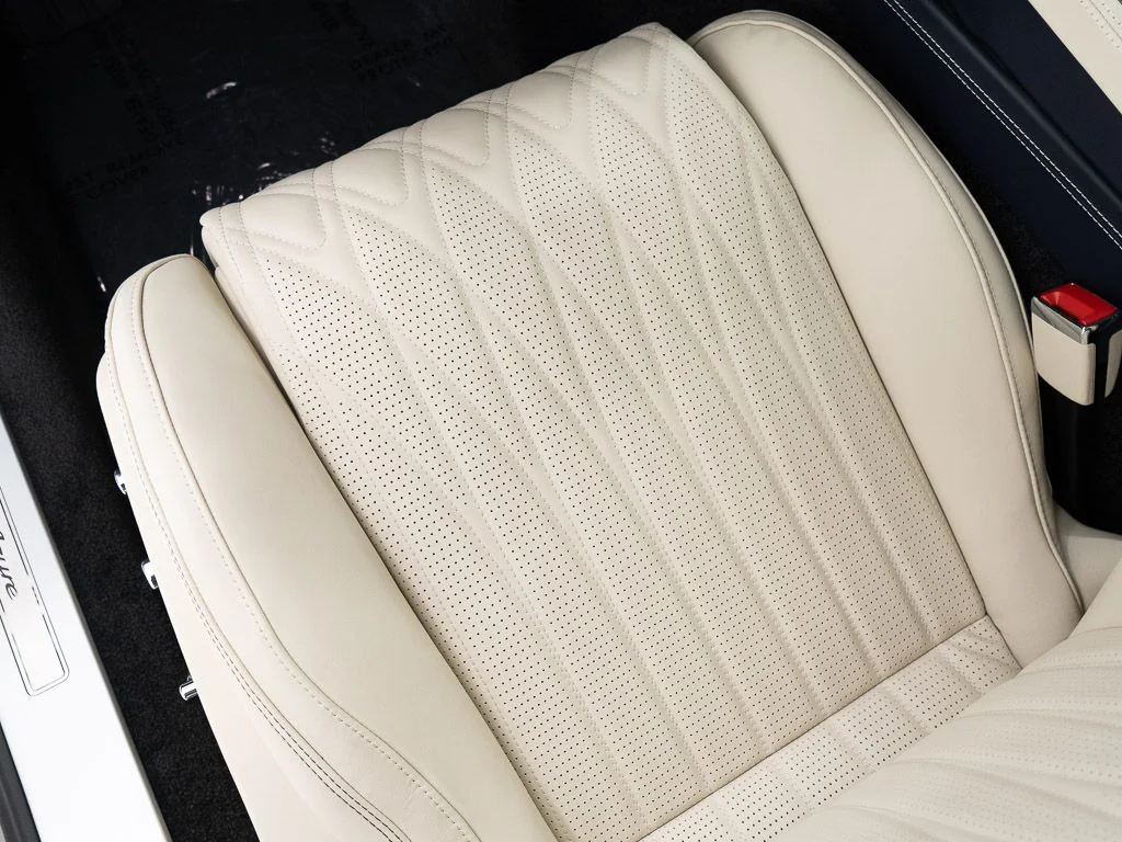 New 2026 Glacier White Bentley Azure image 19