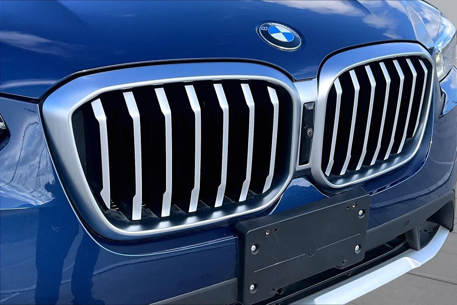 Used 2023 Phytonic Blue Metallic BMW sDrive30i image 29
