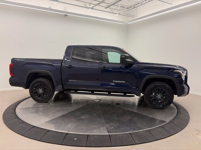 Used 2022  Toyota SR5 image 2