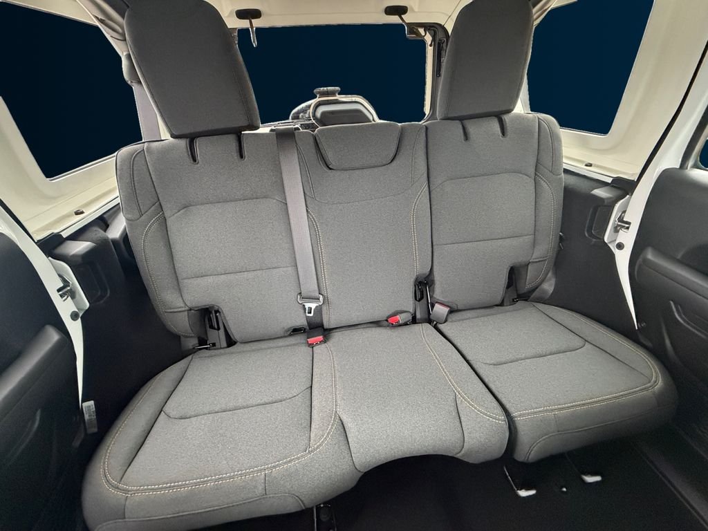 New 2026 Bright White Clearcoat Jeep Sport RHD image 18