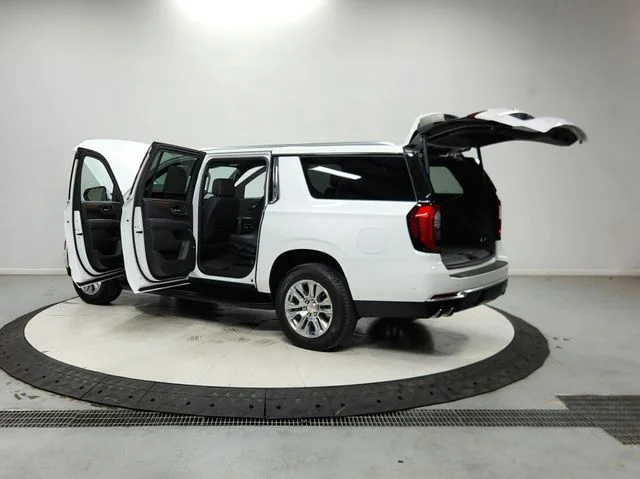 Used 2025 White GMC Denali image 14
