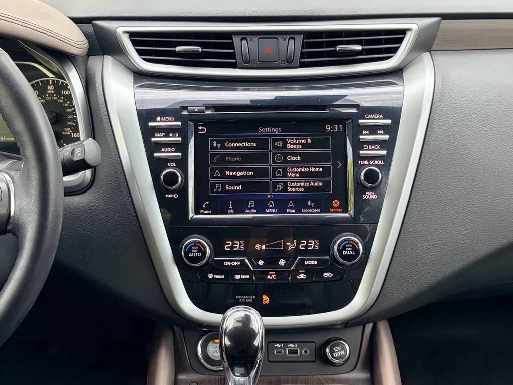 Used 2021 Pearl White Tricoat Nissan Platinum image 18