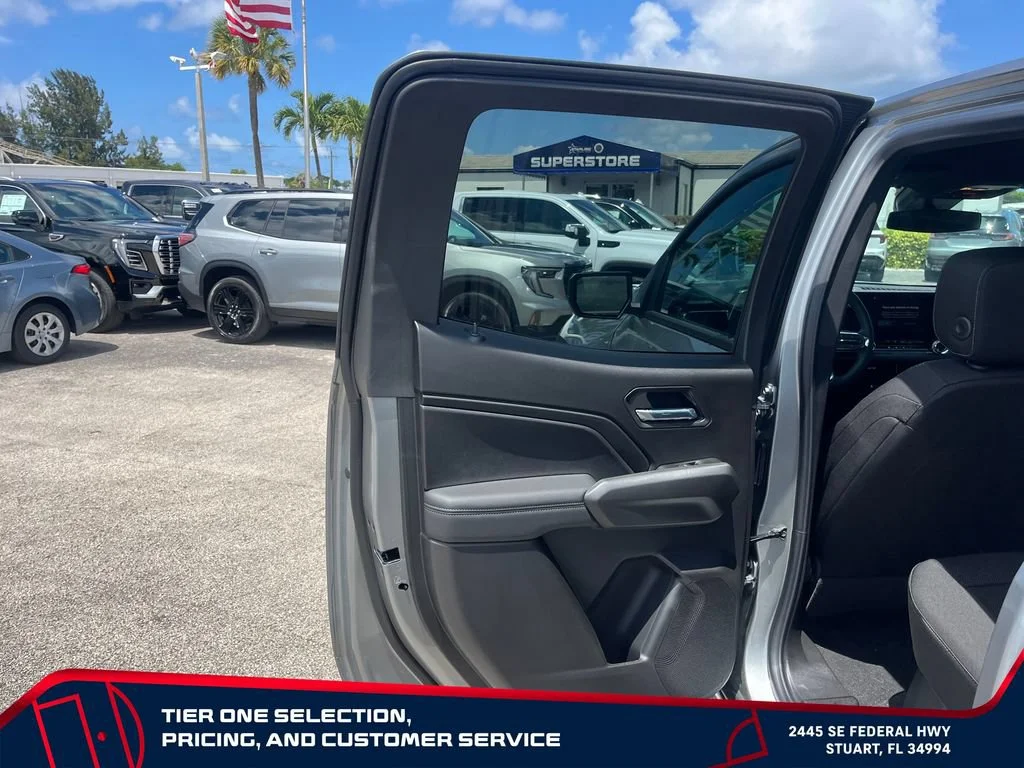 New 2026 Sterling Metallic GMC Elevation image 25
