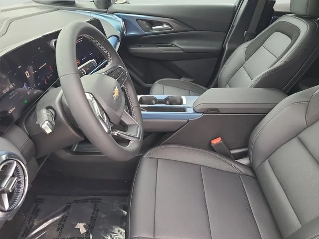 New 2026 Summit White Chevrolet LT image 23