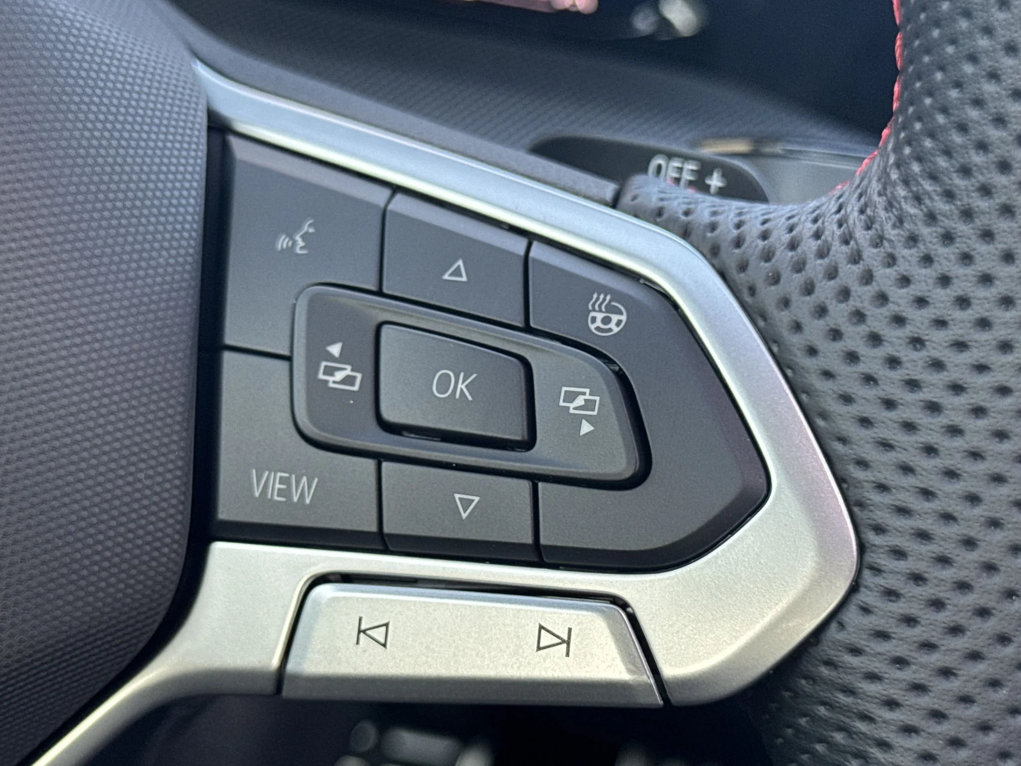New 2026 Opal White Pearl Volkswagen SE image 20
