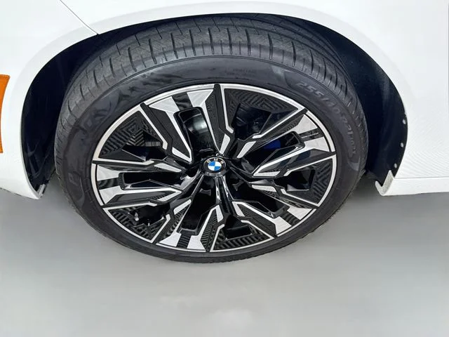 Used 2025 White BMW 30 xDrive image 31