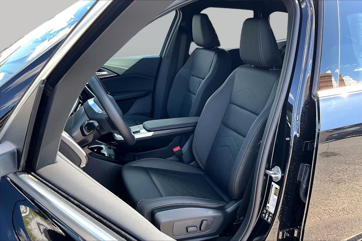 New 2026 Black Sapphire Metallic BMW xDrive28i image 9