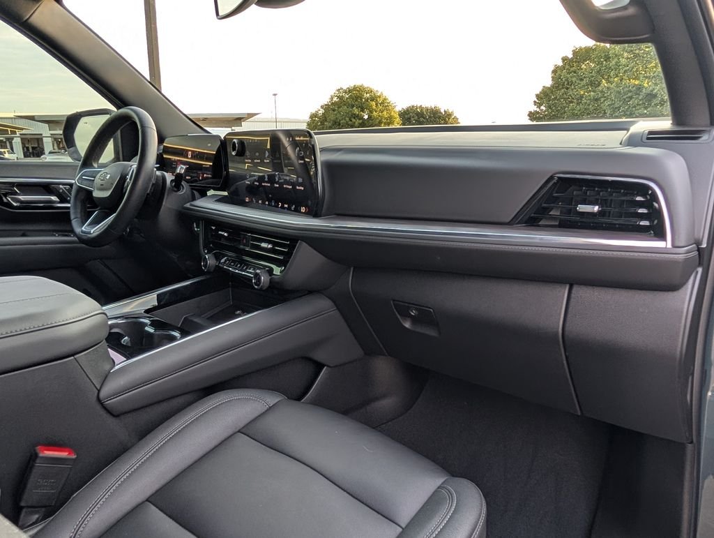 Used 2026 Gray Chevrolet Z71 image 29