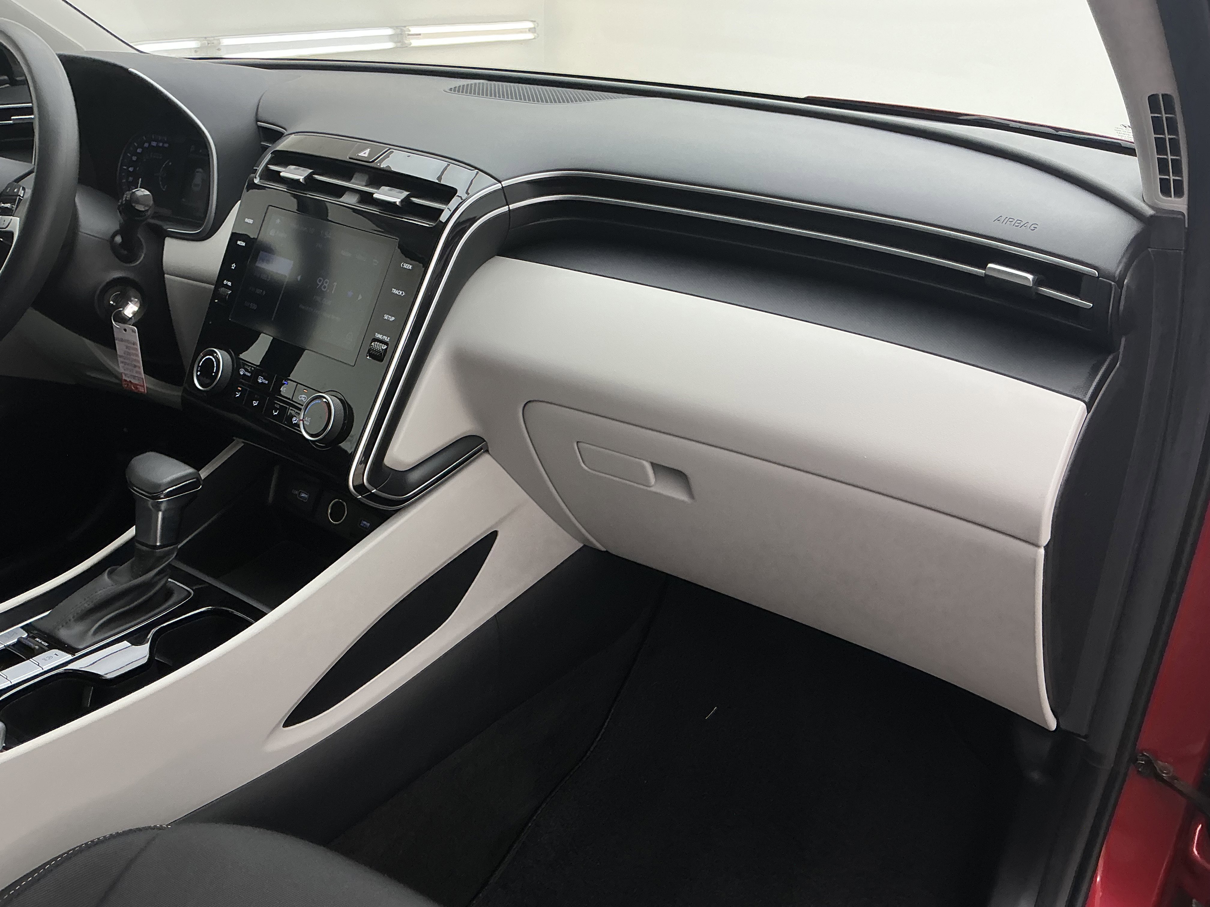 2023 Hyundai Tucson SE - Photo 24