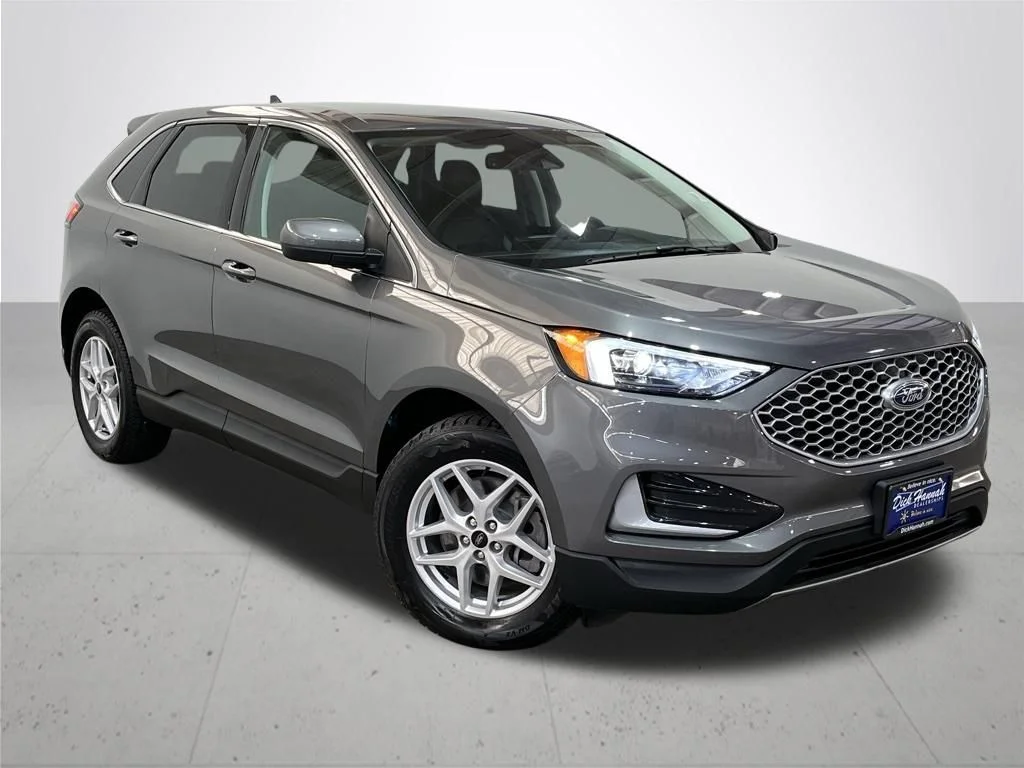 Used 2024 Gray Ford SEL image 7