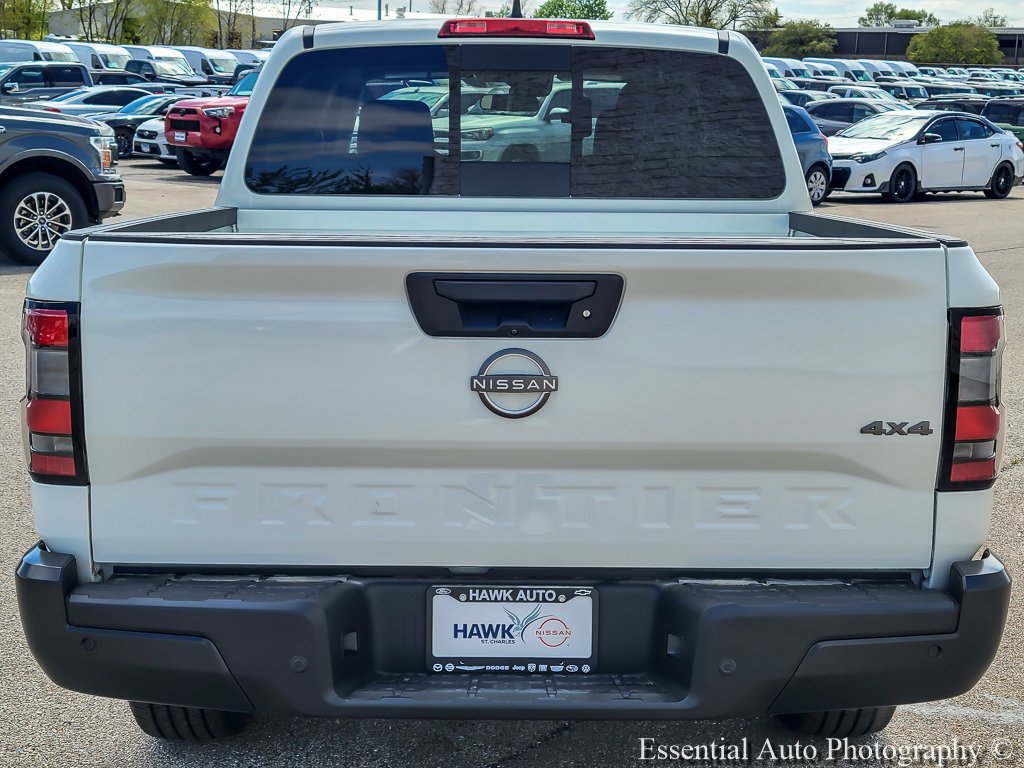 New 2026 Glacier White Nissan S image 5
