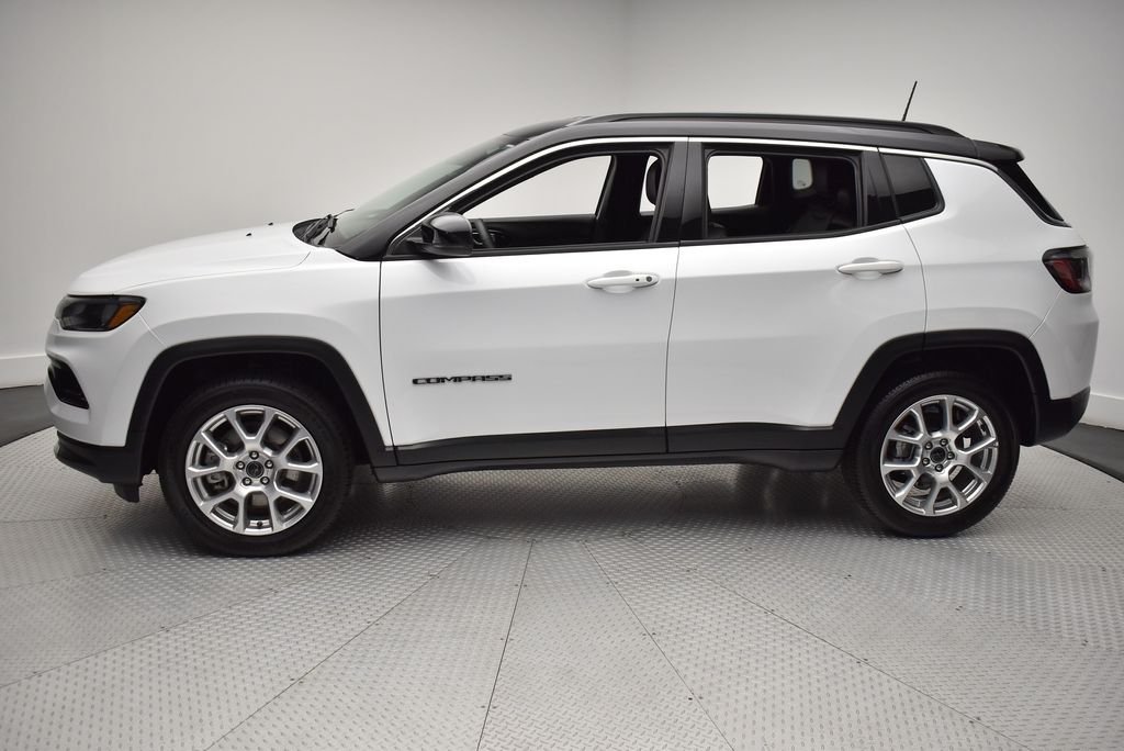 Used 2025 White Jeep Limited image 8