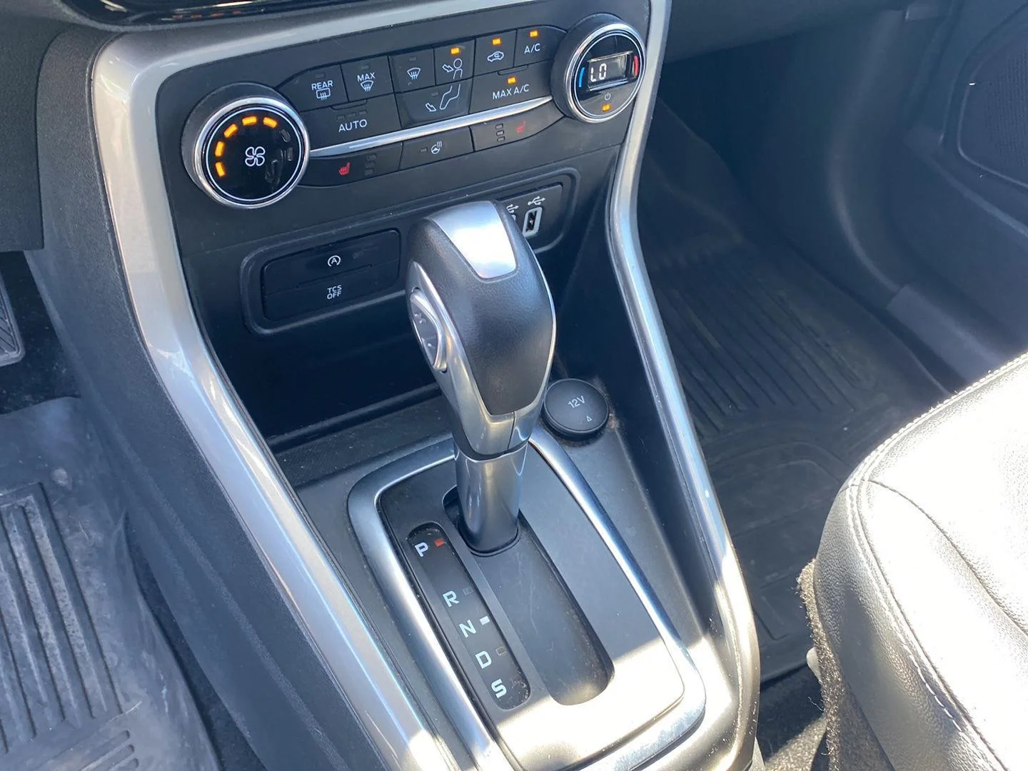 Used 2020 Smoke Ford Titanium image 16