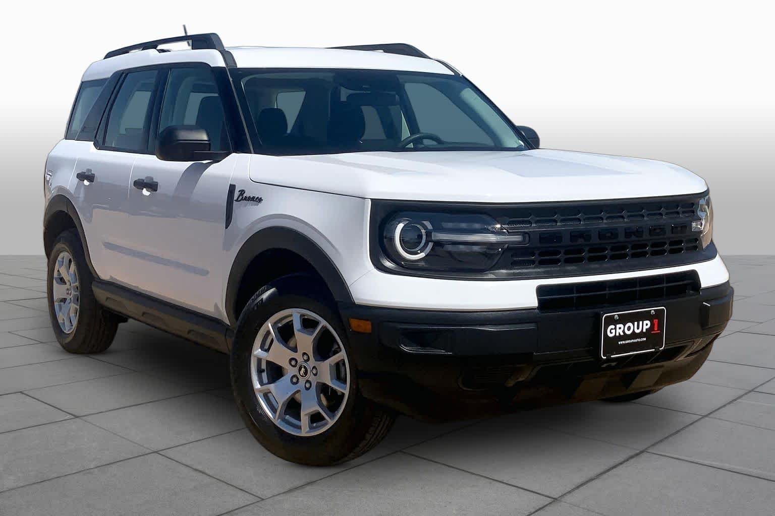 Used 2022 Oxford White Ford Base image 3