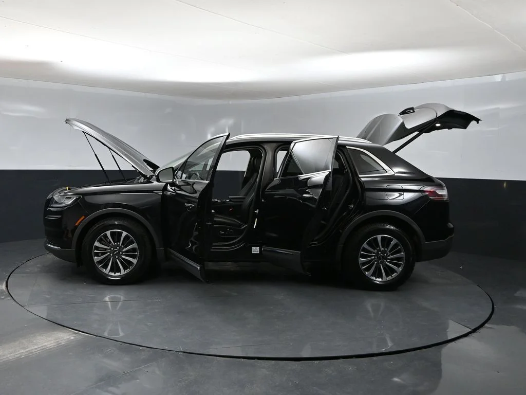 Used 2023 Black Lincoln Standard image 43