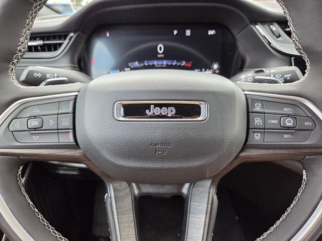 New 2026 Silver Zynith Exterior Paint Jeep Limited image 22