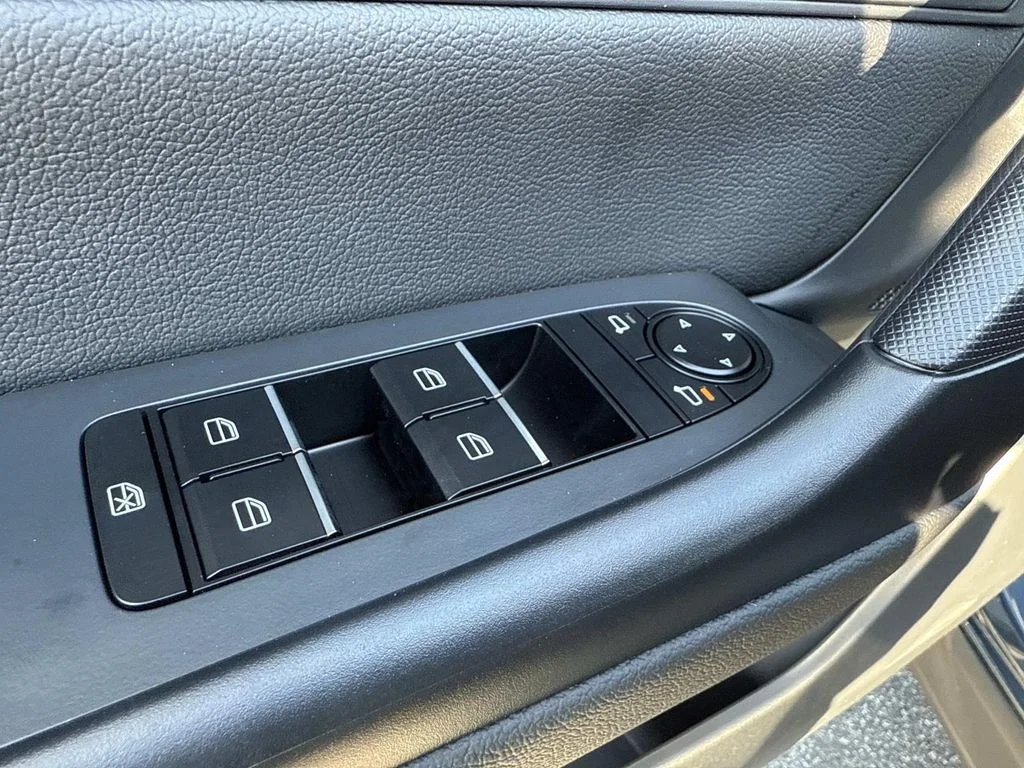 New 2026 Jet Black Mica Mazda 2.5 S Preferred AWD image 24