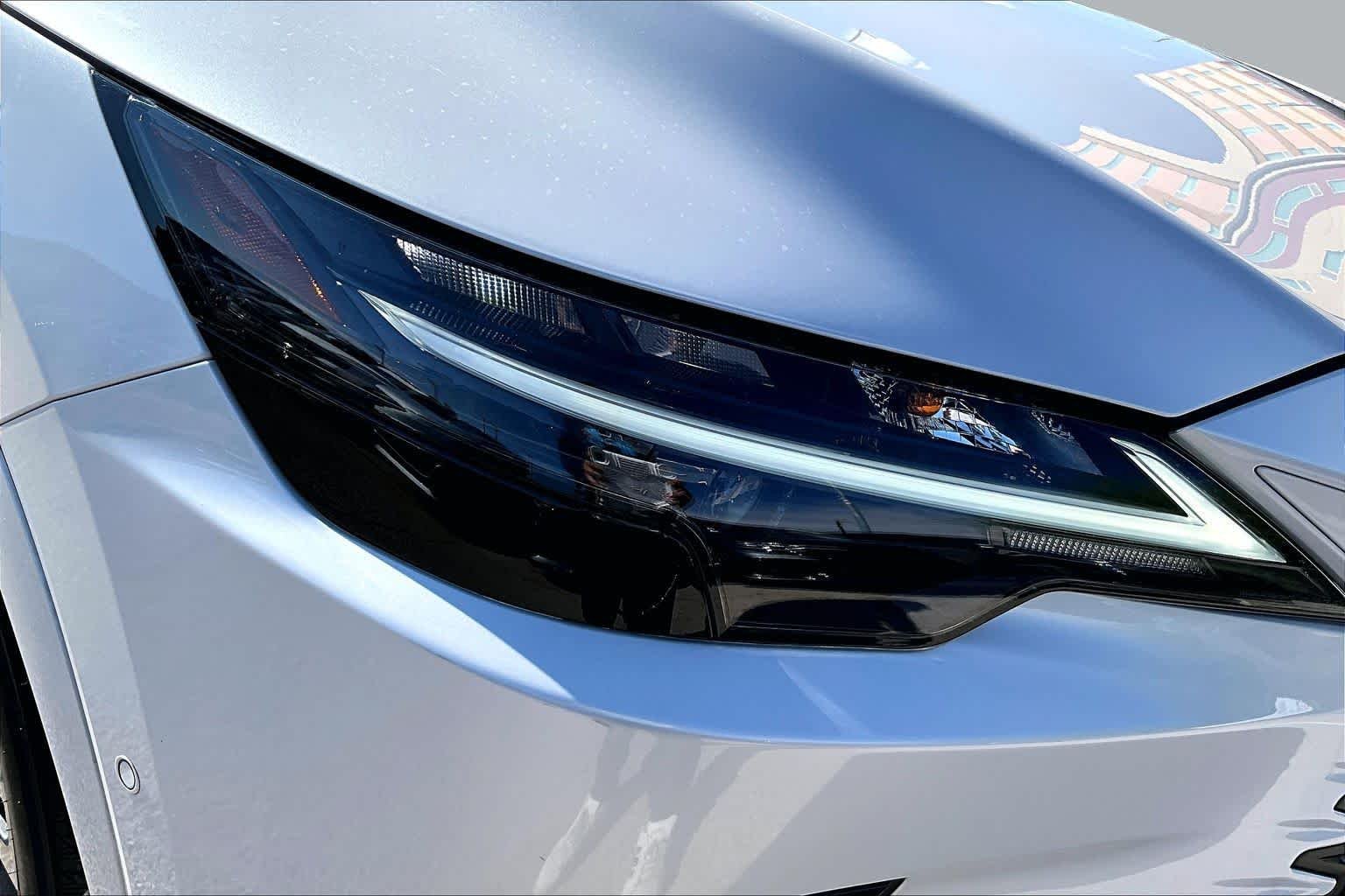 Used 2024 Eminent White Pearl Lexus Premium Plus image 27