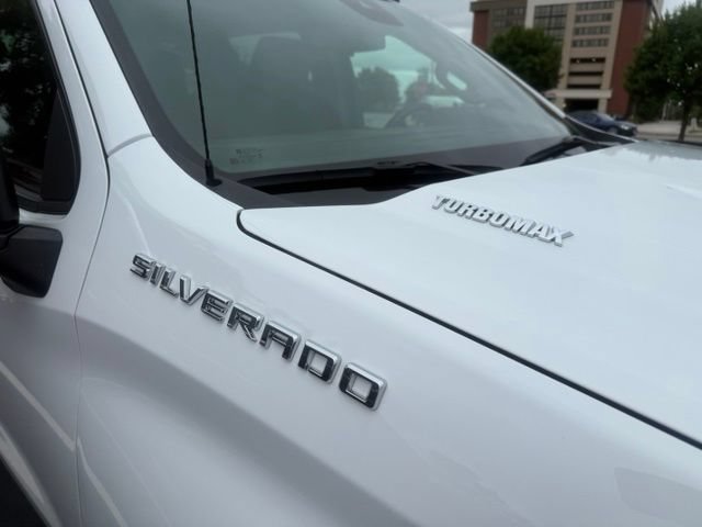 Used 2025 Summit White Chevrolet LT image 4