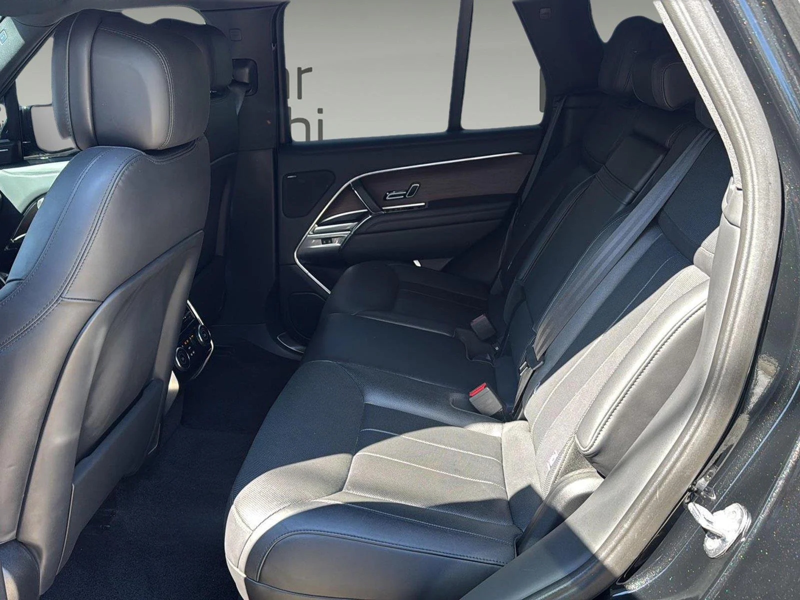 Used 2023 Santorini Black Metallic Land Rover SE image 25