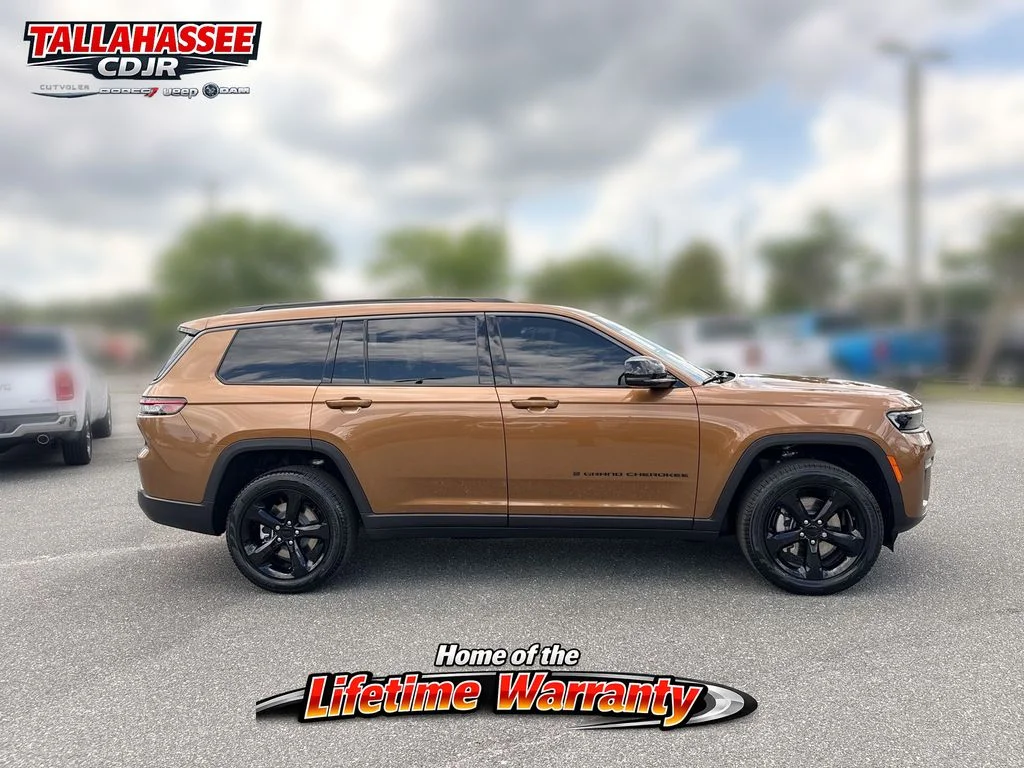 New 2026 Copper Shino Metallic Clear-Coat Exterior Paint Jeep Limited image 2