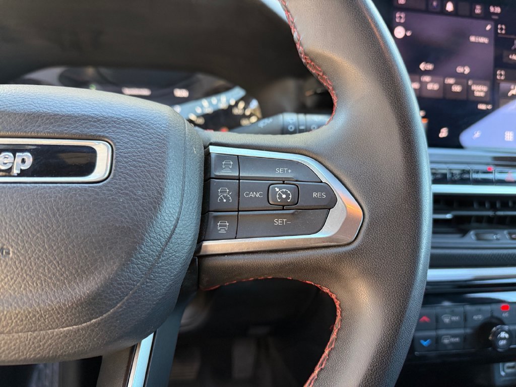 Used 2024  Jeep Trailhawk image 25
