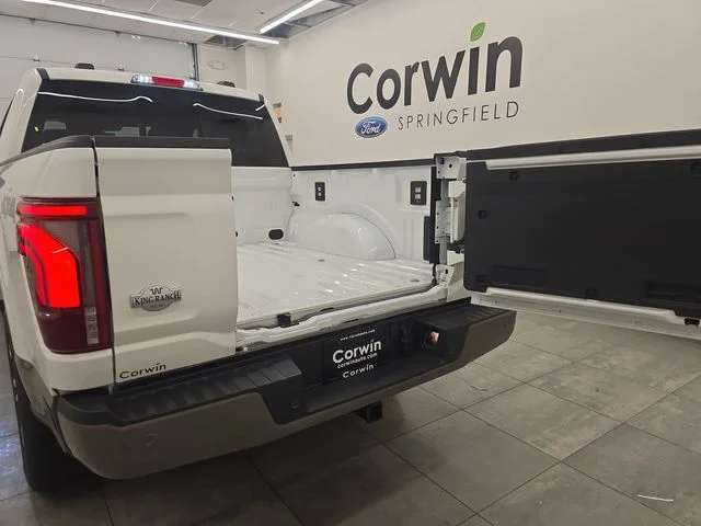 New 2026 Star White Metallic Tri-Coat Ford King Ranch® image 21