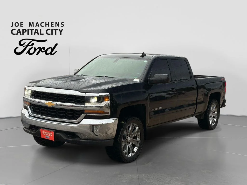 Used 2018 Black Chevrolet LT image 9