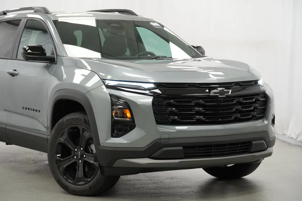 New 2027 Sterling Gray Metallic Chevrolet AWD LT image 8