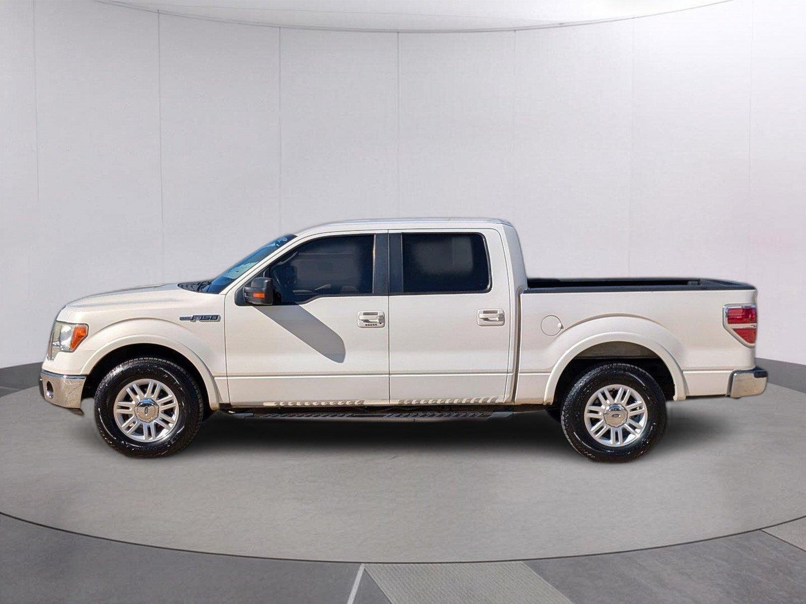 Used 2009  Ford XL image 2