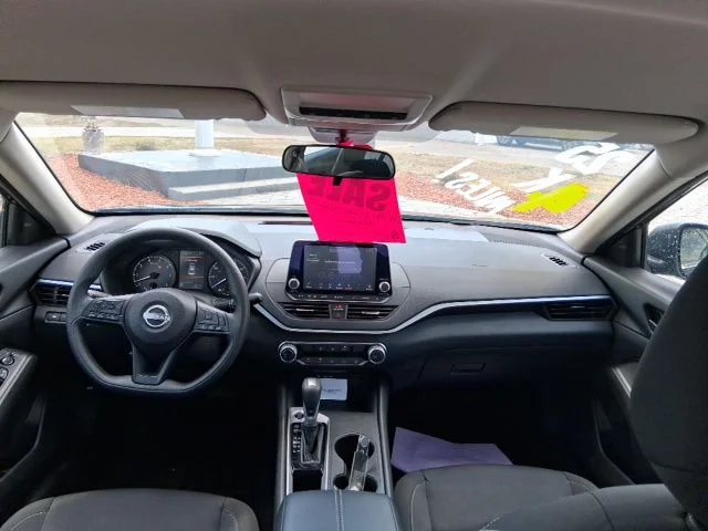 2025 Nissan Altima S - Photo 11