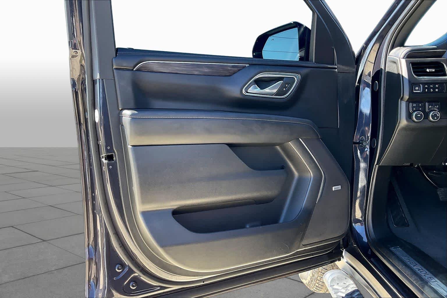 Used 2024 Dark Ash Metallic Chevrolet Z71 image 22