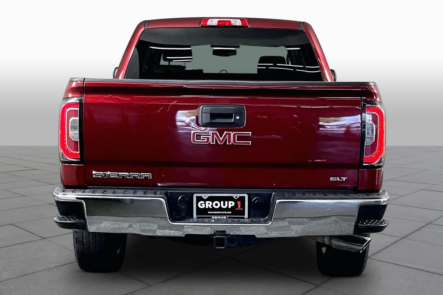 Used 2017 CRIMSON RED TINTCOAT GMC SLT image 5