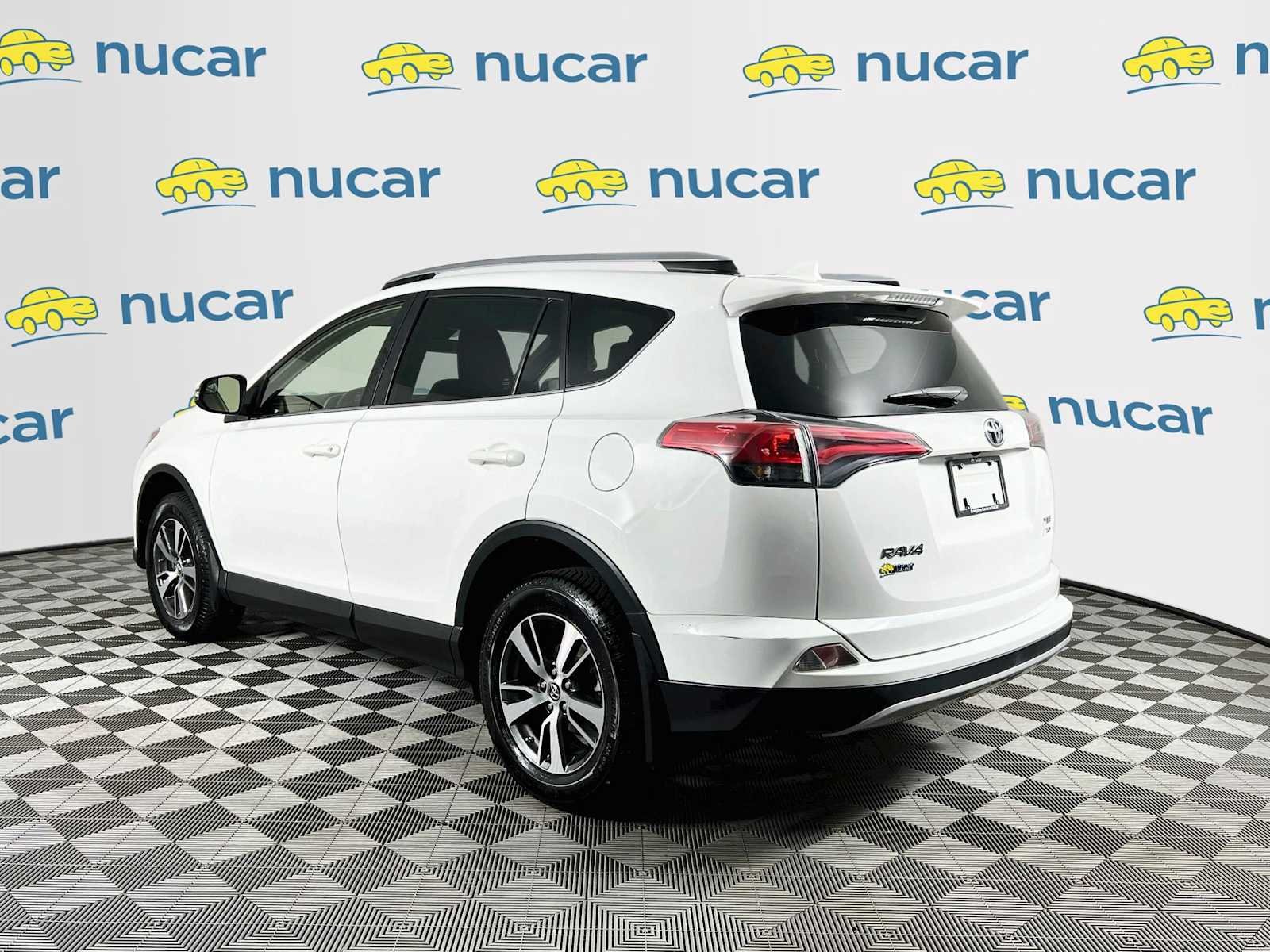 Used 2017 Super White Toyota XLE image 5