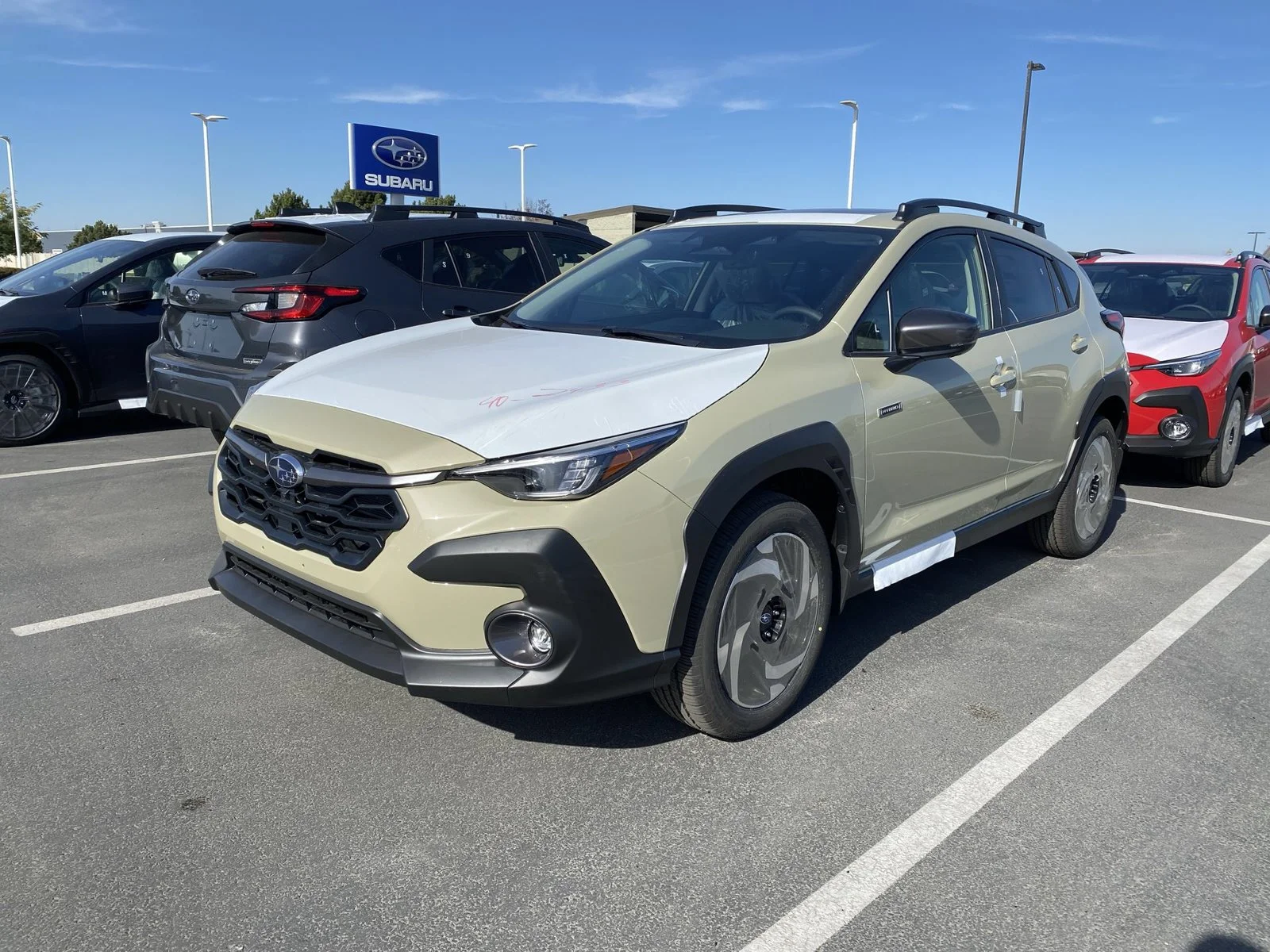 New 2026 SAND DUNE PEARL Subaru Limited Hybrid image 2
