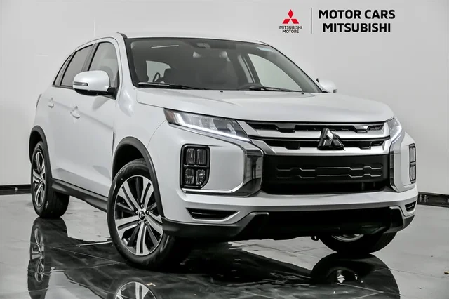 2025 Mitsubishi Outlander Sport SE