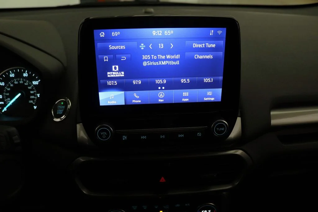 Used 2021 Black Ford SE image 21