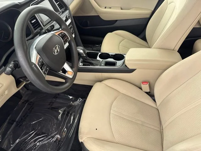 Used 2019 White Hyundai SE image 24